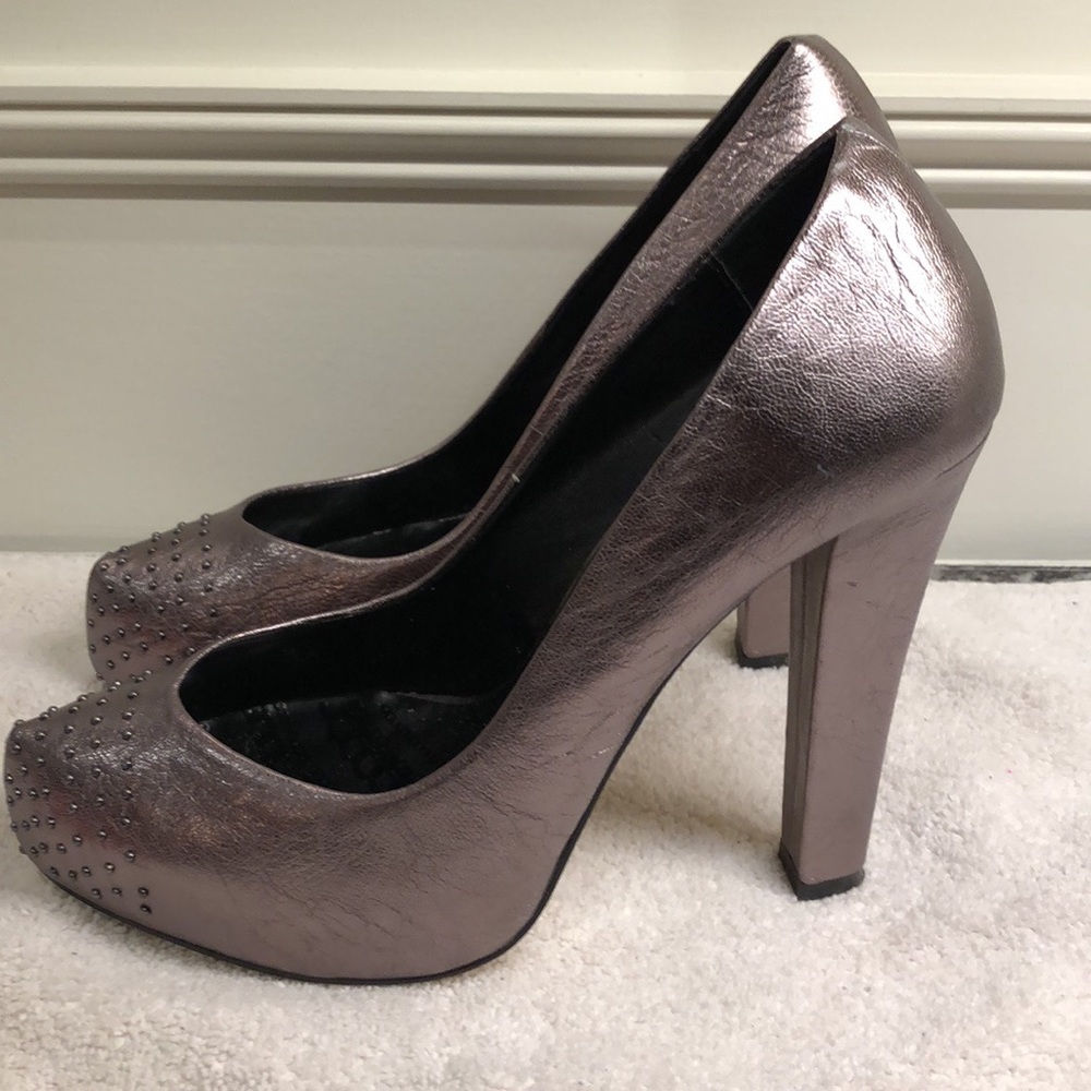 Women’s Dolce Vita brand shoes - size 9